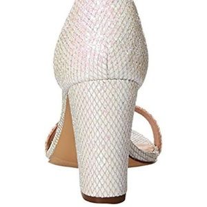 MADDEN GIRL block heel dress sandals. *NEW*